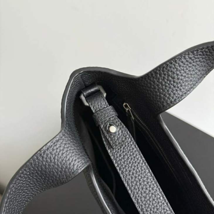 Picture of Bottega Veneta Handbags _SKUfw219248222fw